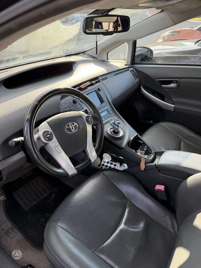 Toyota Prius - 7