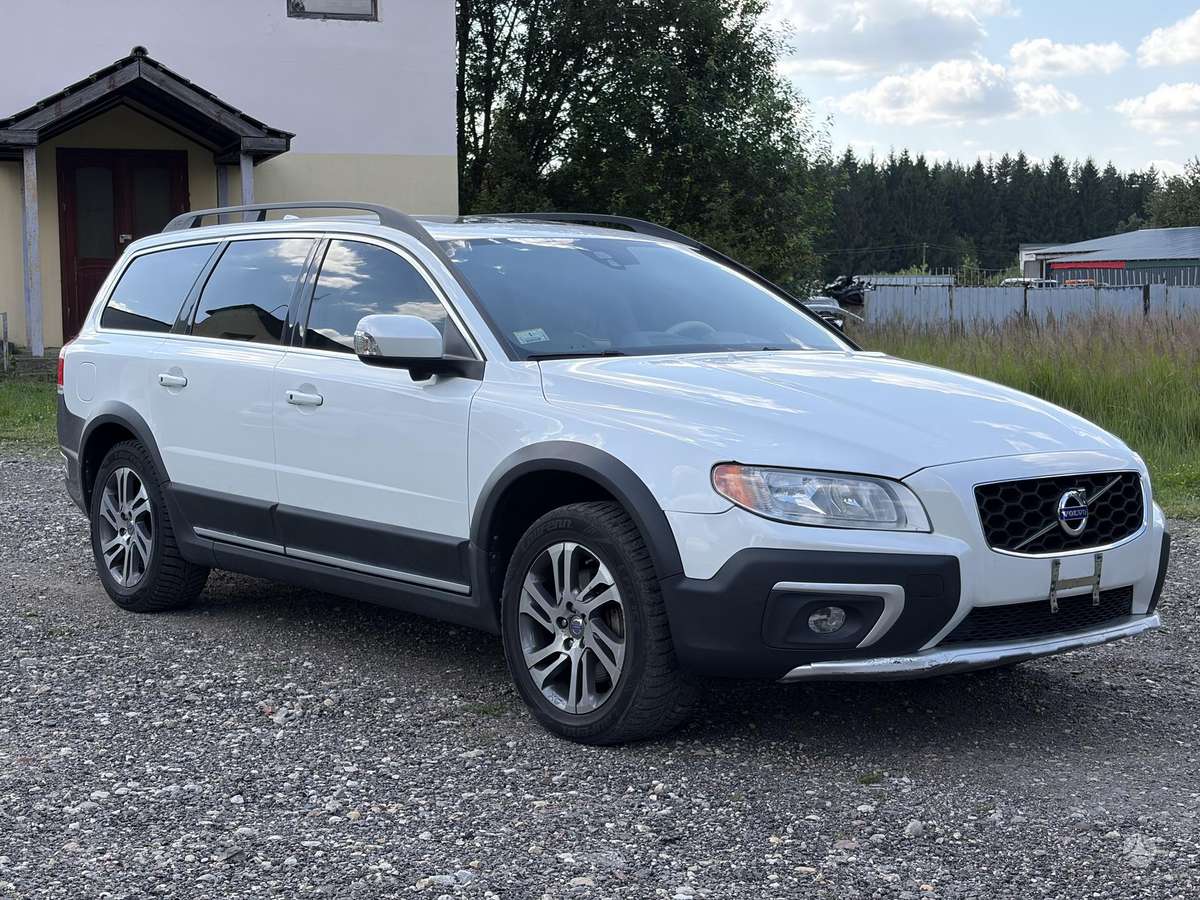 Volvo XC70 - 1