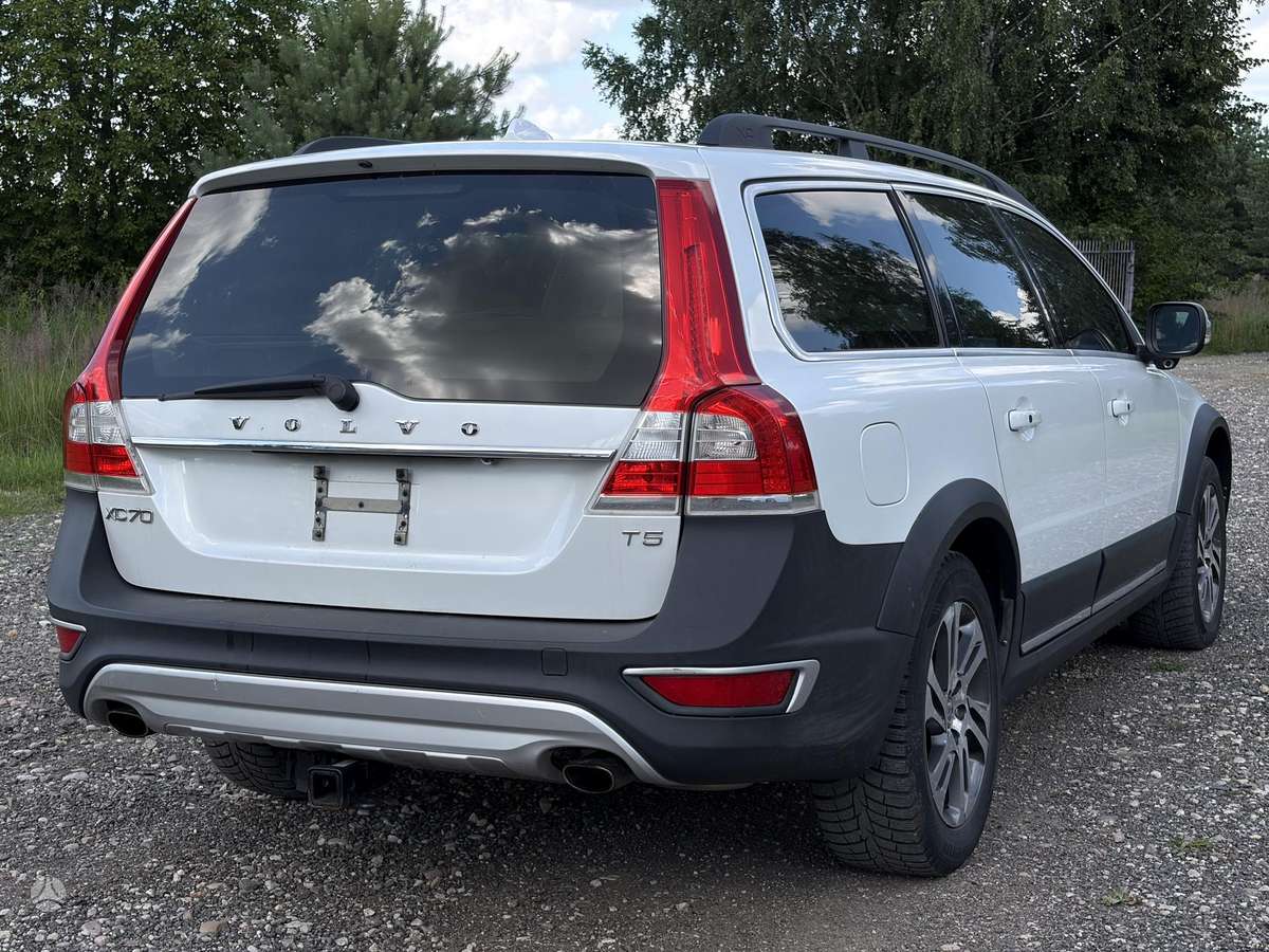 Volvo XC70 - 6