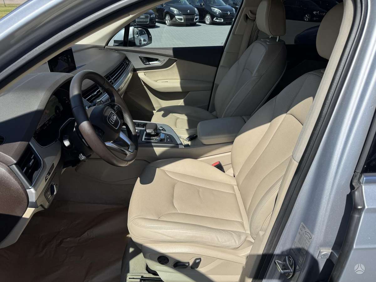 Audi Q7, 3.0 l., off-road / crossover