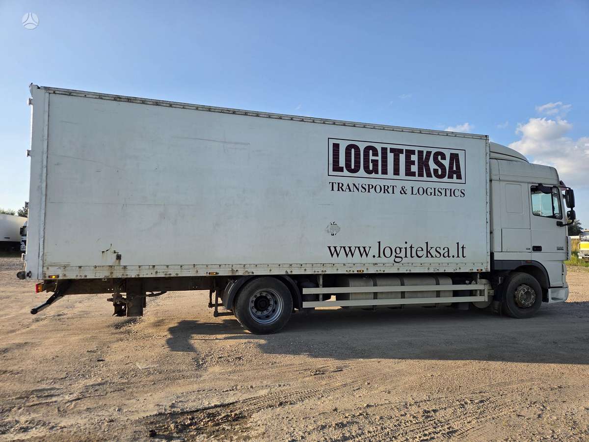 DAF XF105, box trucks / box vans