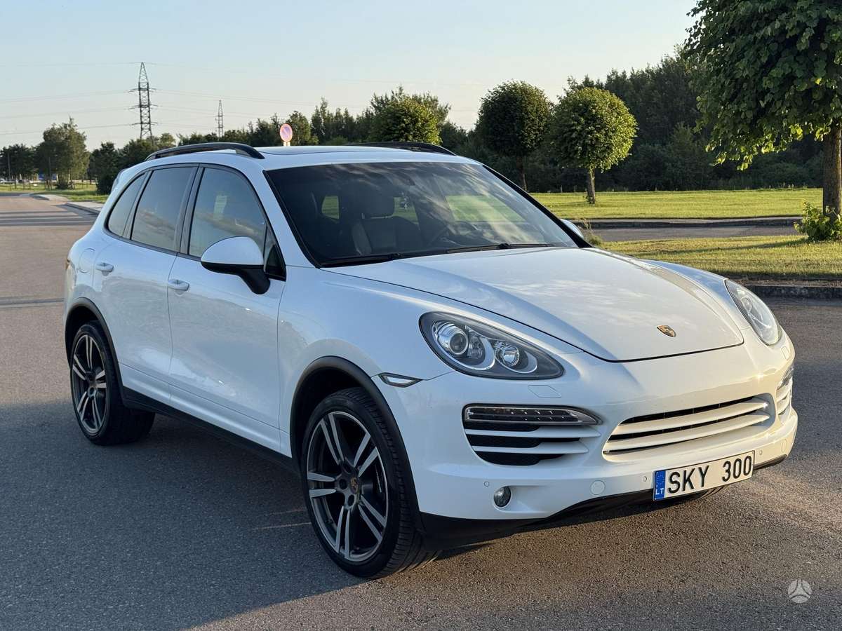 Porsche Cayenne - 1