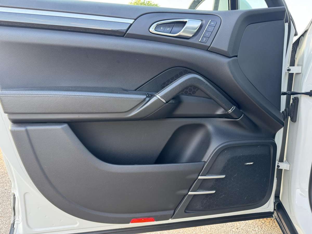 Porsche Cayenne - 10