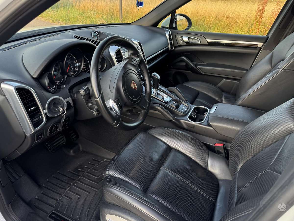 Porsche Cayenne - 11