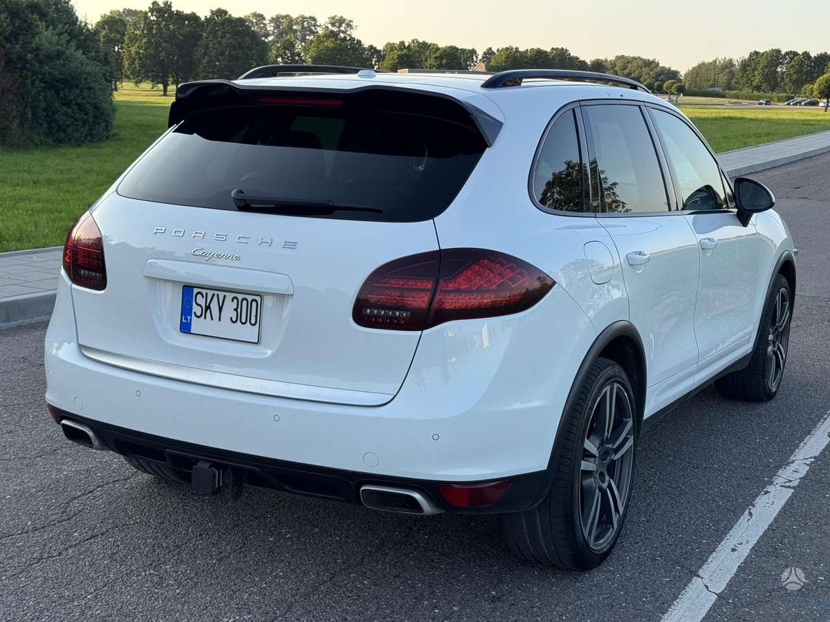 Porsche Cayenne - 6