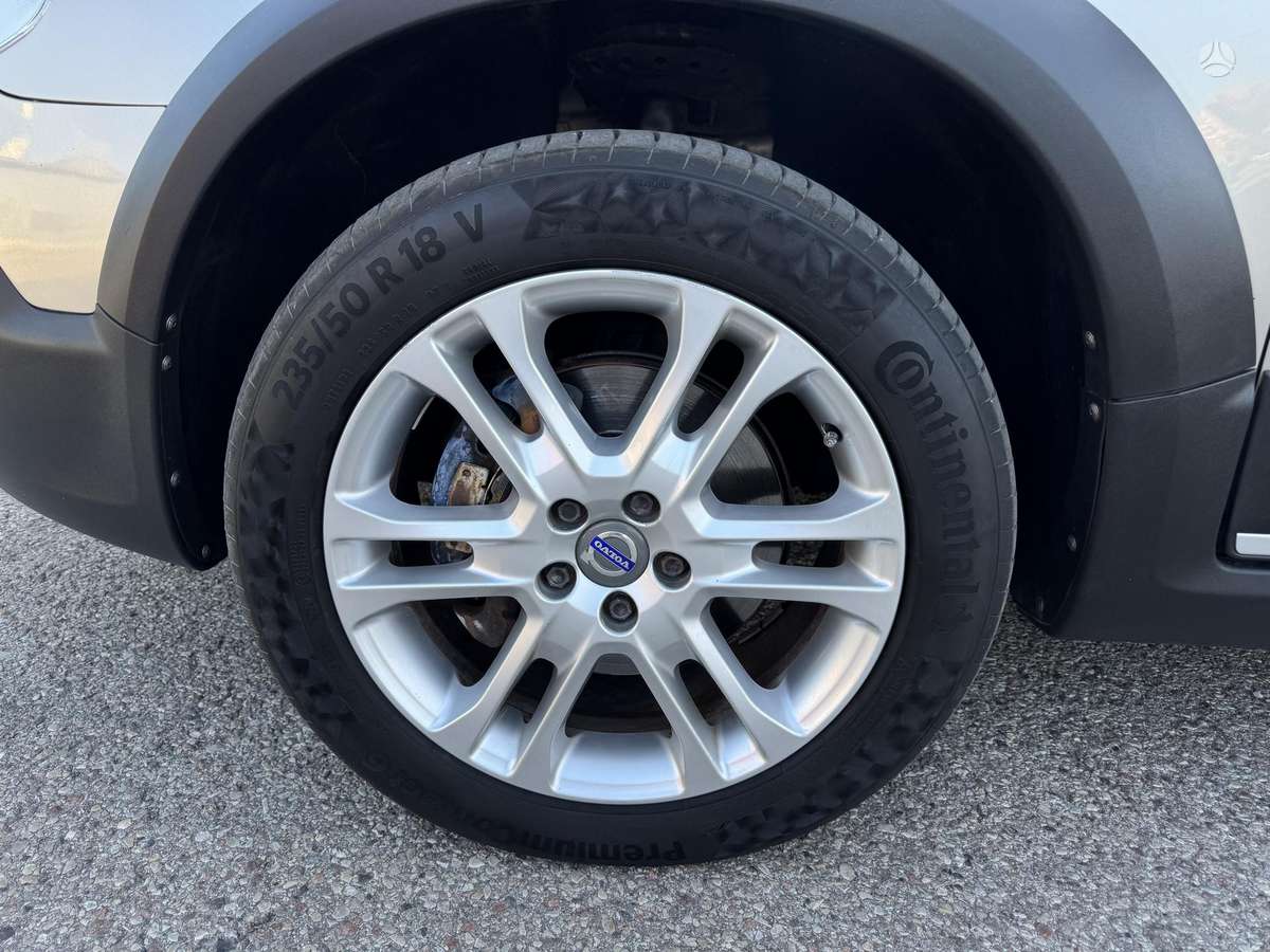 Volvo XC70, 2.0 l., Универсал