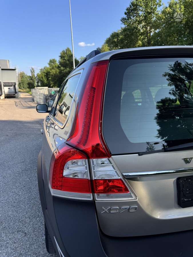 Volvo XC70, 2.0 l., Универсал