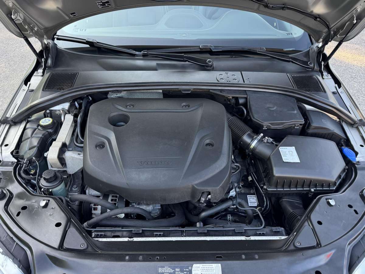 Volvo XC70, 2.0 l., Универсал