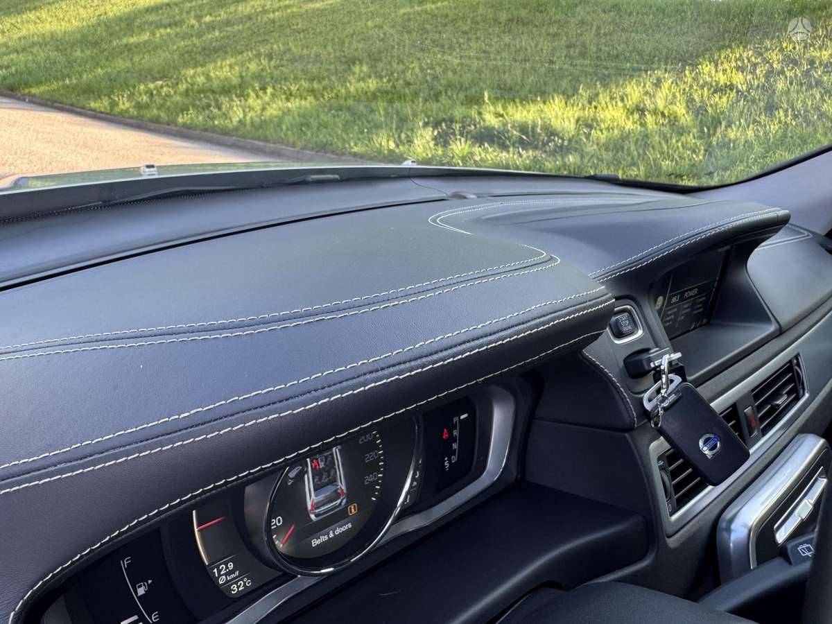 Volvo XC70, 2.0 l., Универсал