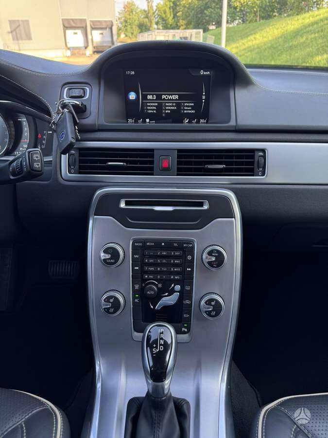 Volvo XC70, 2.0 l., Универсал