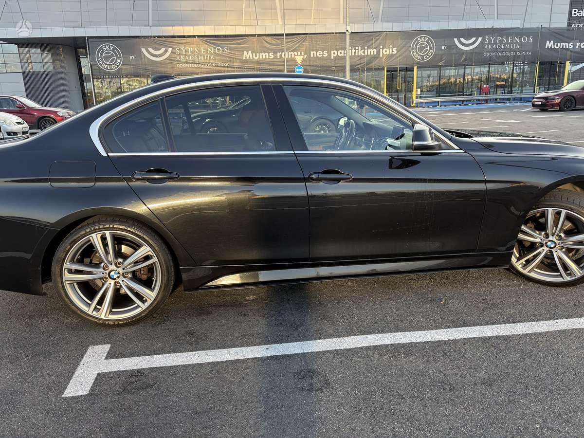 BMW 316, 2.0 l., Седан