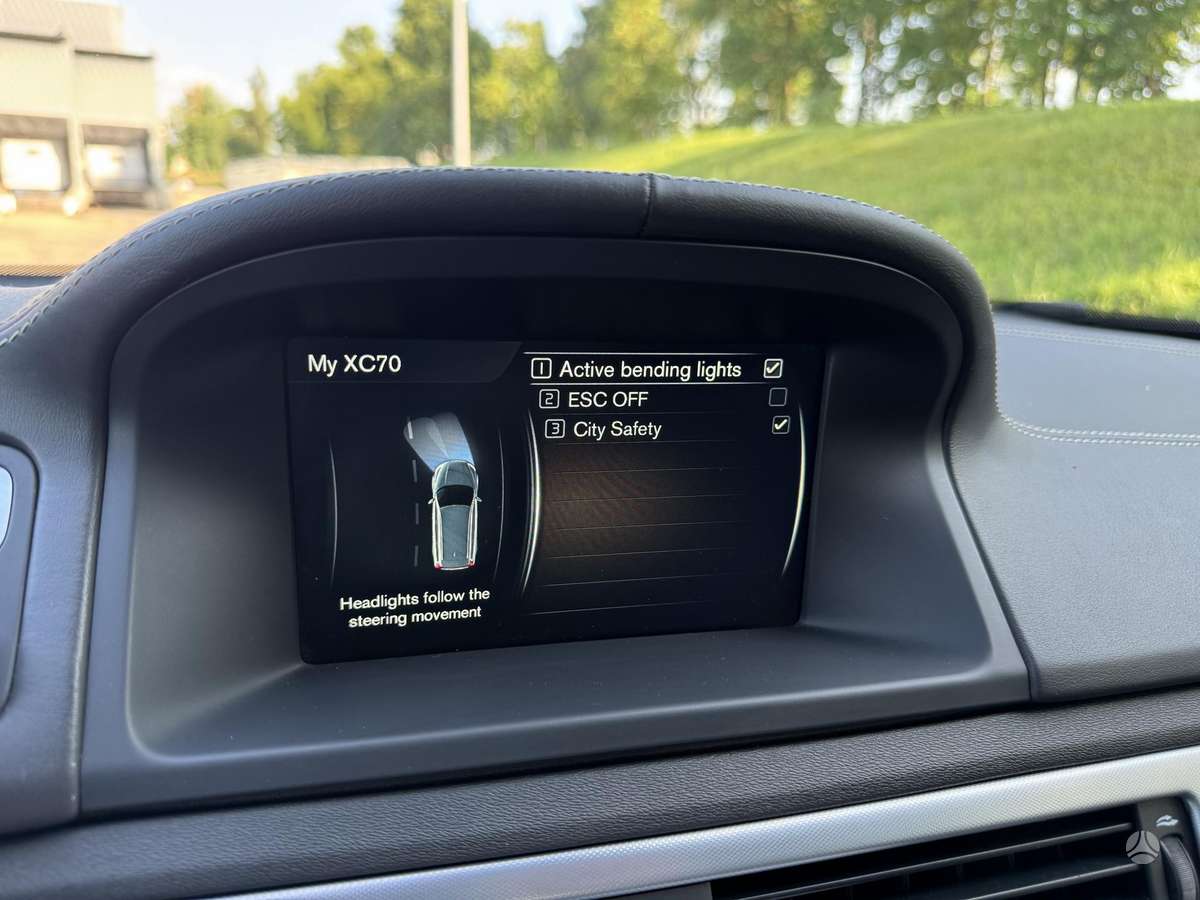 Volvo XC70, 2.0 l., Универсал