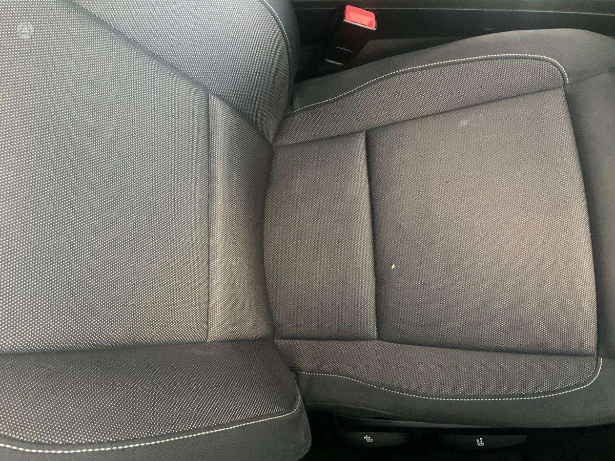 BMW 130, 3.0 l., hatchback