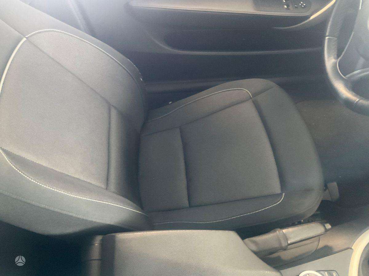BMW 130, 3.0 l., hatchback