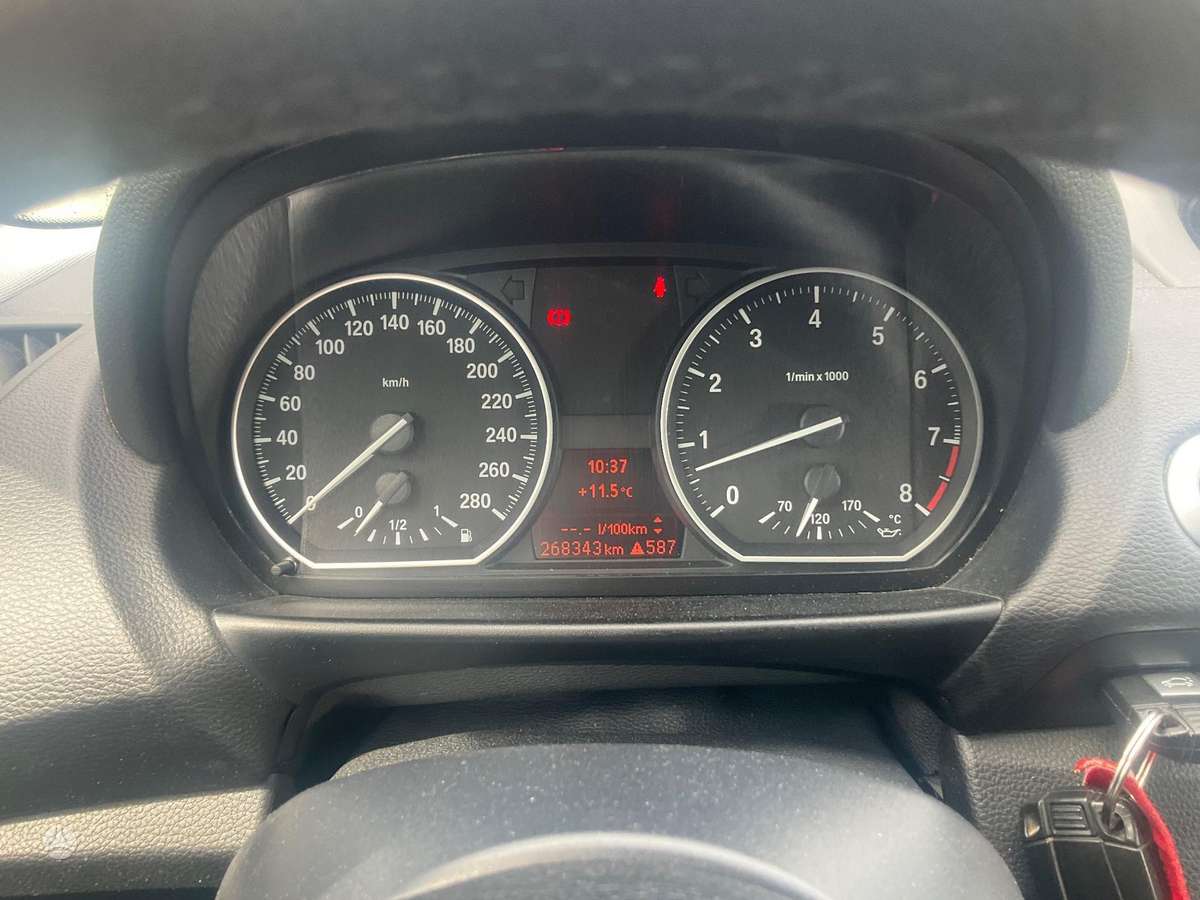 BMW 130, 3.0 l., Хэтчбек