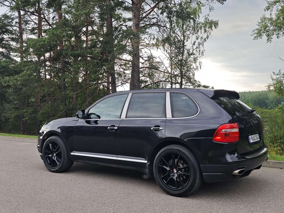 Porsche Cayenne - 6