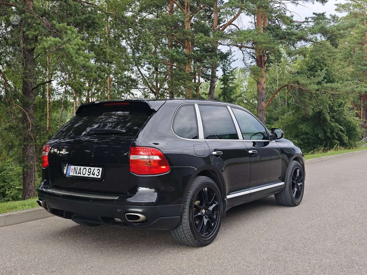 Porsche Cayenne - 4
