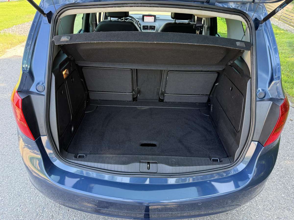 Opel Meriva, 1.4 l., Минивэн