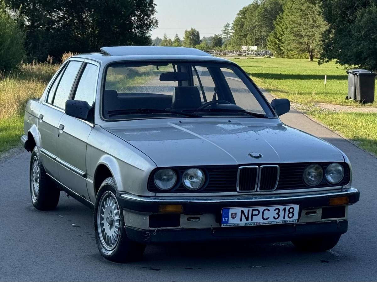 BMW 318, 1.8 l., Седан
