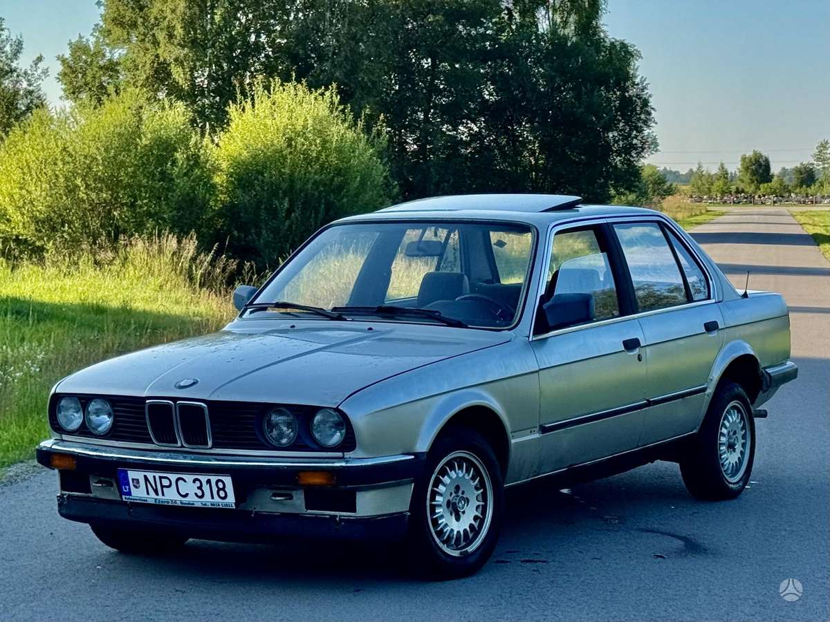 BMW 318, 1.8 l., Седан