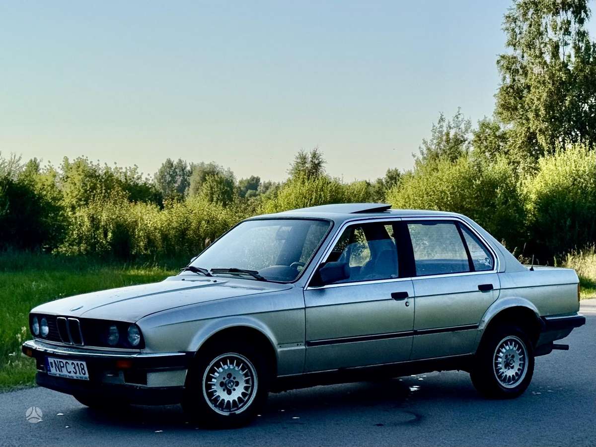 BMW 318, 1.8 l., Седан