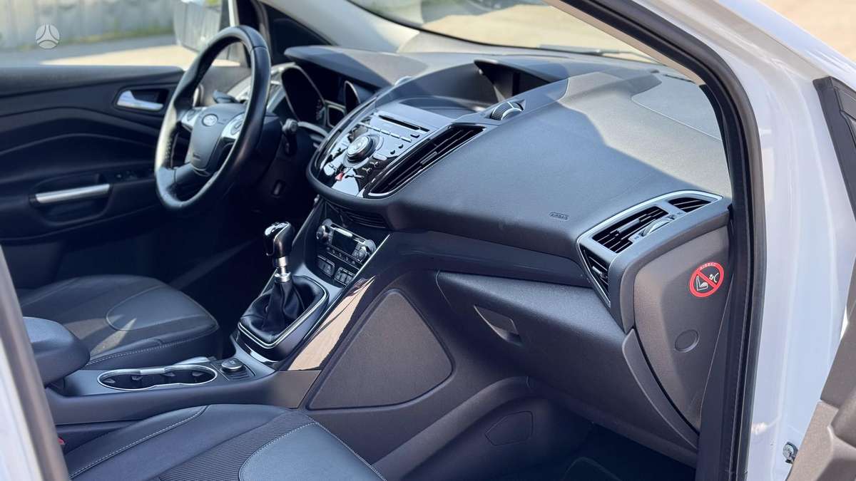 Ford Kuga, 1.6 l., Минивэн