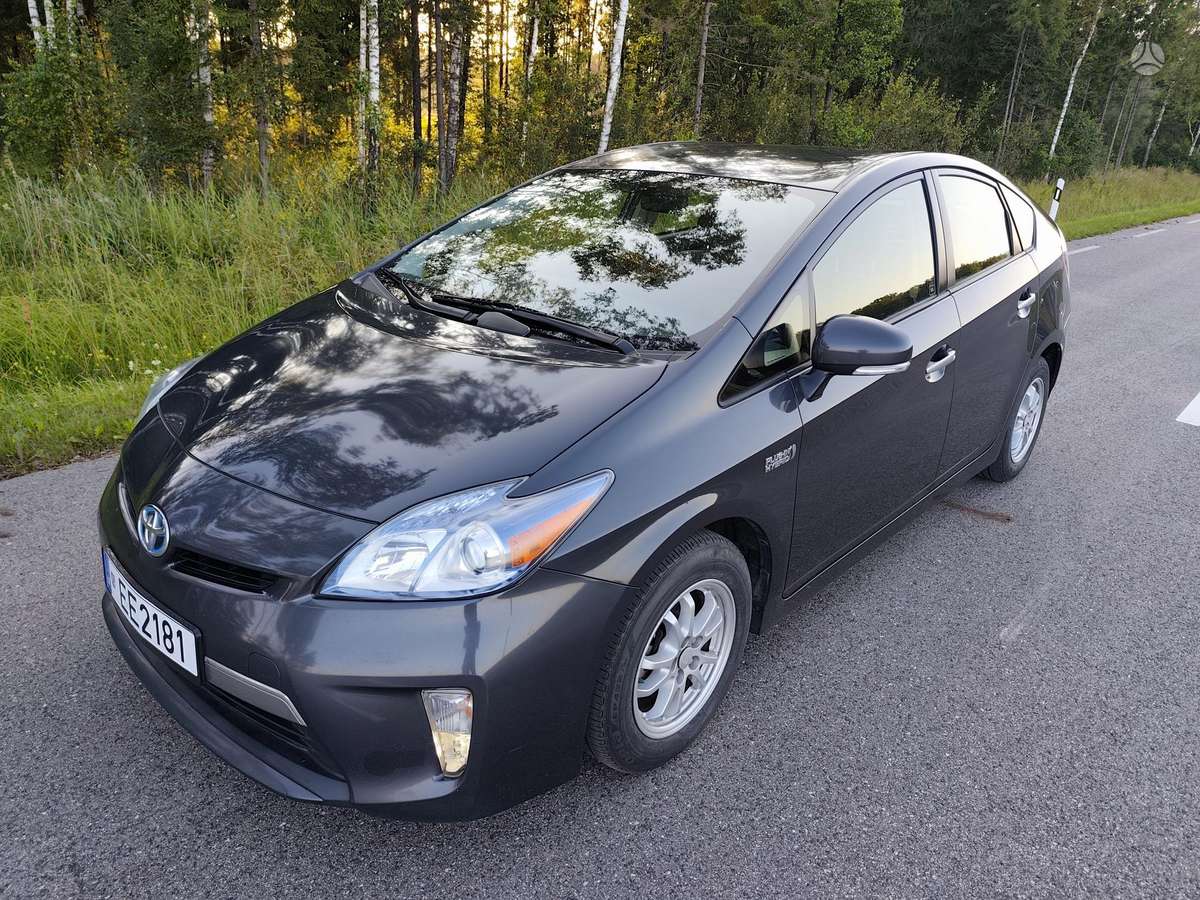 Toyota Prius - 1