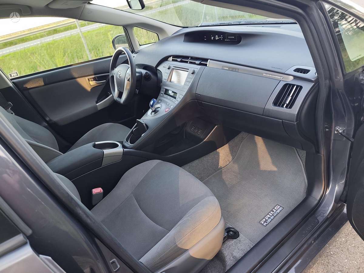 Toyota Prius - 9
