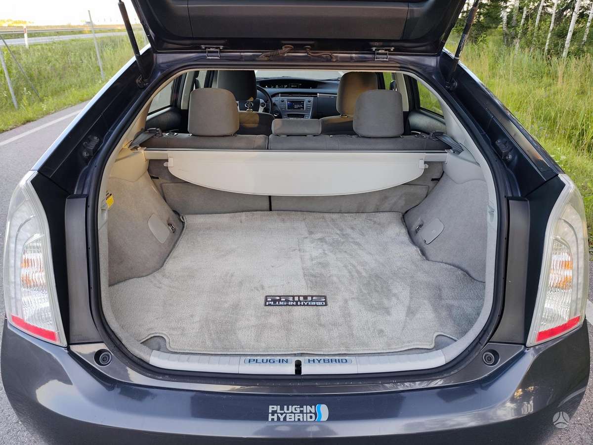 Toyota Prius - 11