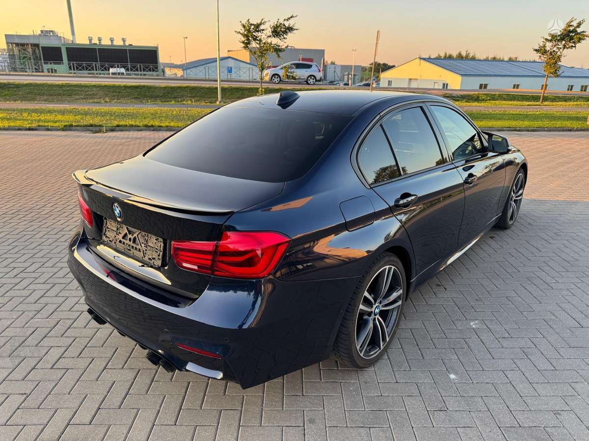 BMW 320, 2.0 l., Седан