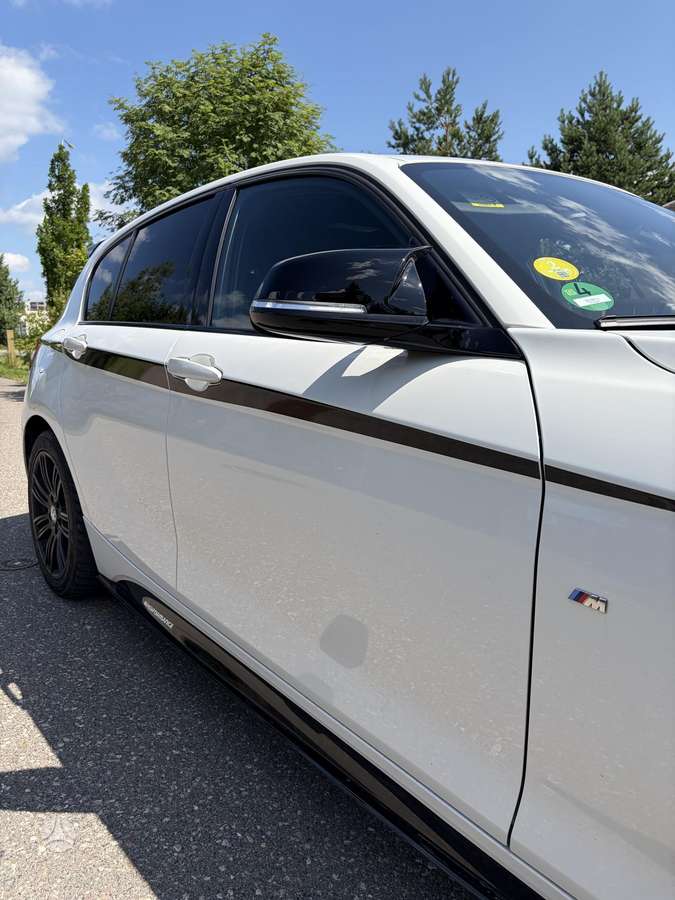 BMW 116, 2.0 l., hatchback