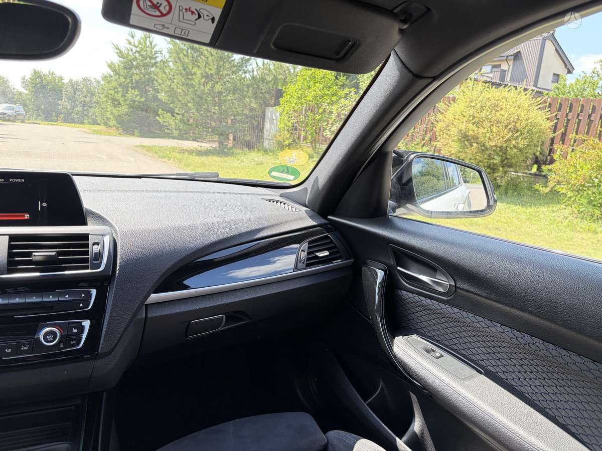 BMW 116, 2.0 l., hatchback