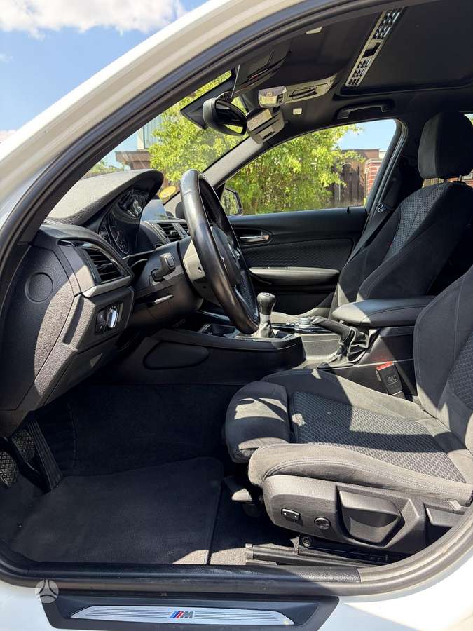 BMW 116, 2.0 l., hatchback