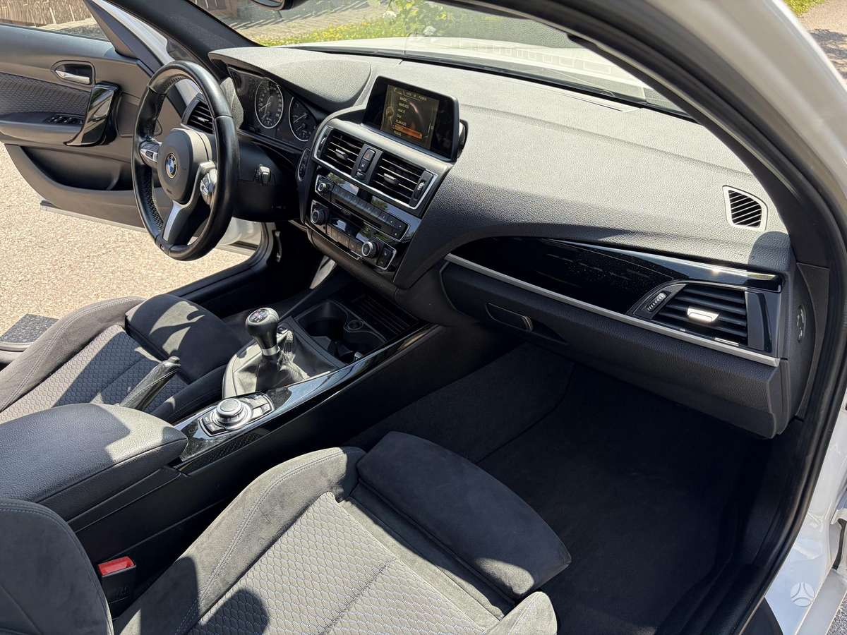 BMW 116, 2.0 l., hatchback