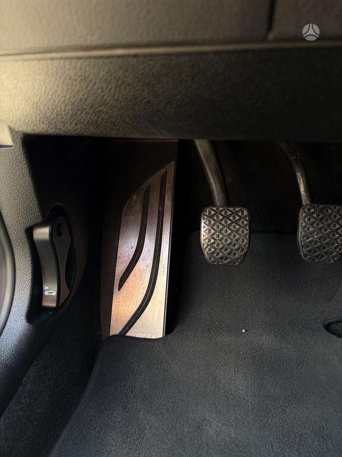 BMW 116, 2.0 l., hatchback