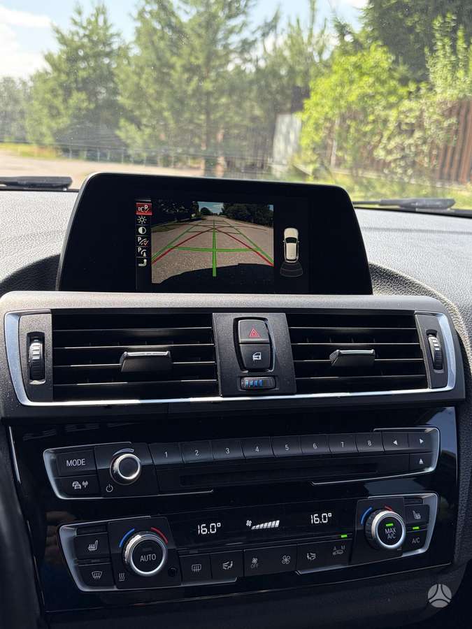 BMW 116, 2.0 l., hatchback