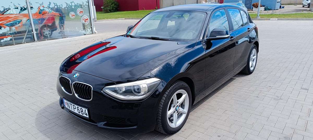 BMW 120, 2.0 l., hatchback