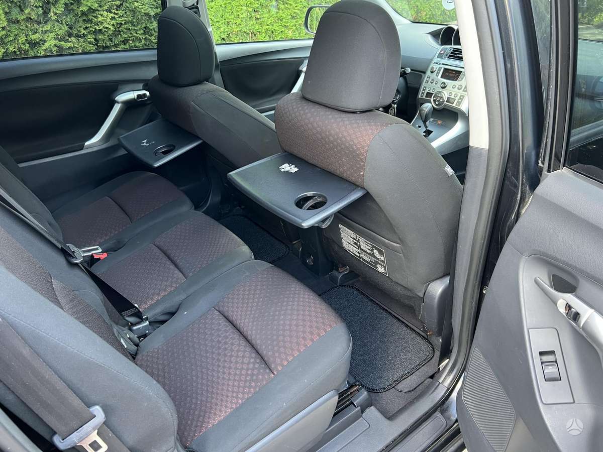 Toyota Verso, 2.2 l., Хэтчбек