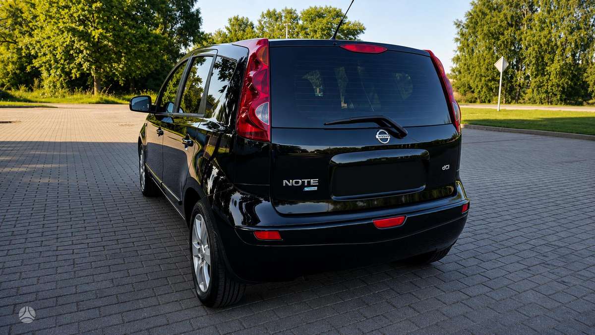 Nissan Note, 1.5 l., Хэтчбек