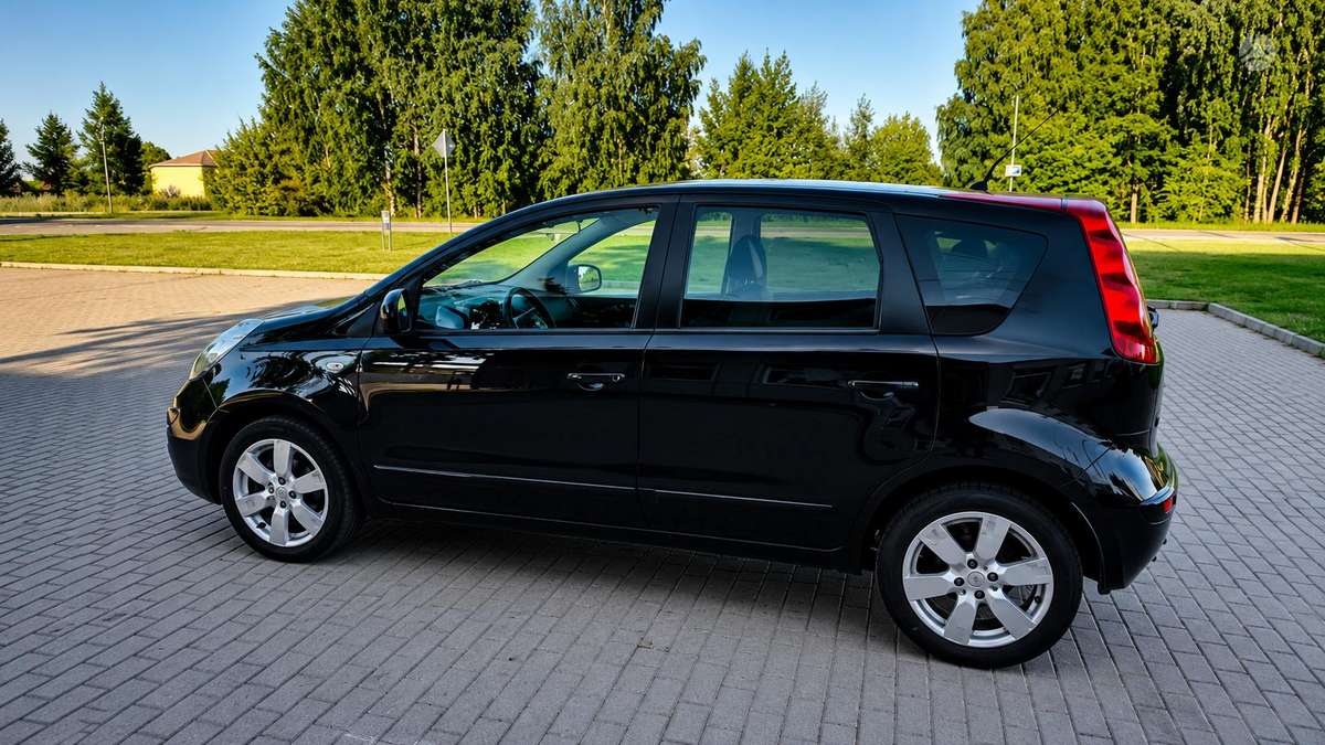 Nissan Note, 1.5 l., hatchback