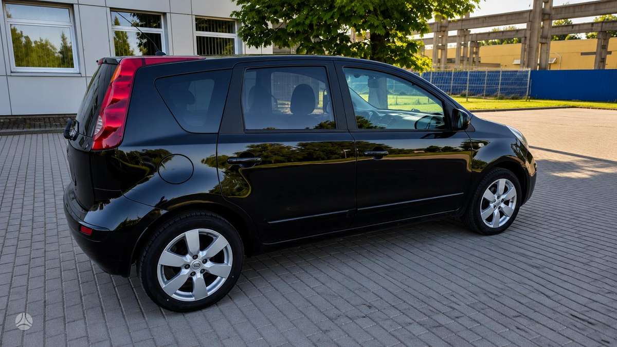 Nissan Note, 1.5 l., Хэтчбек