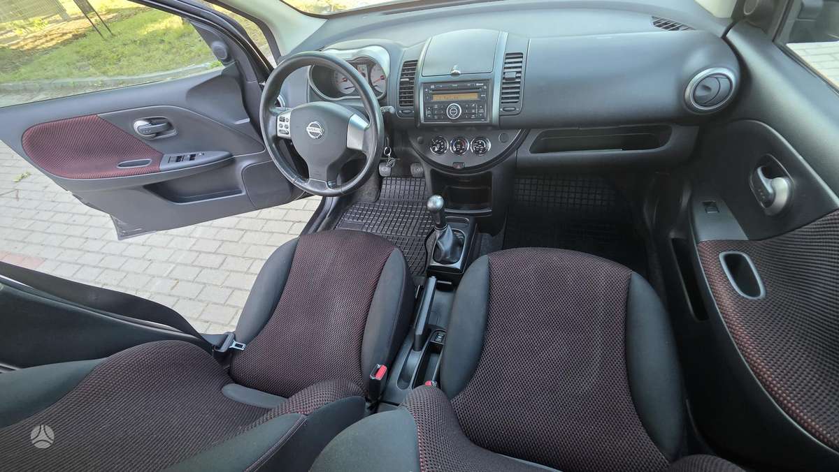 Nissan Note, 1.5 l., hatchback