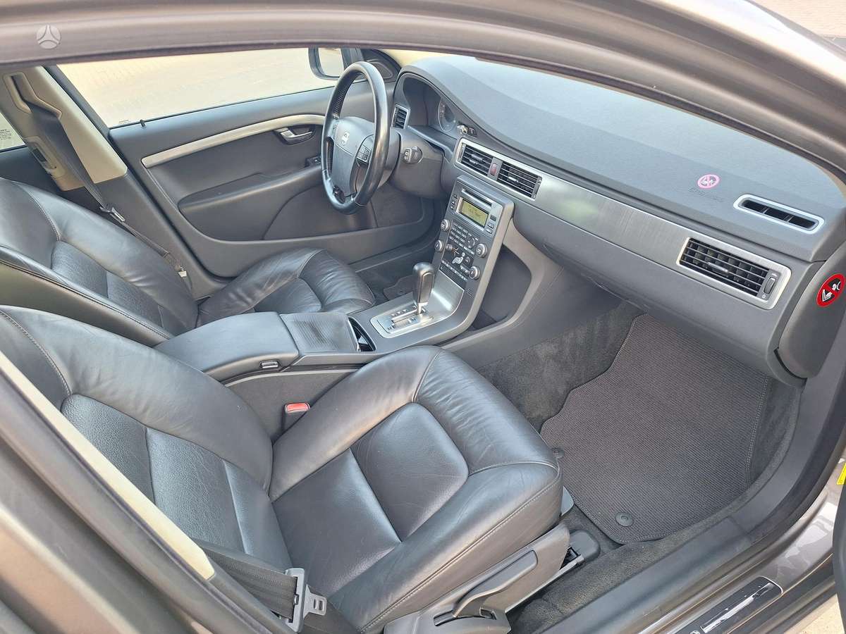 Volvo V70, 2.4 l., universalas