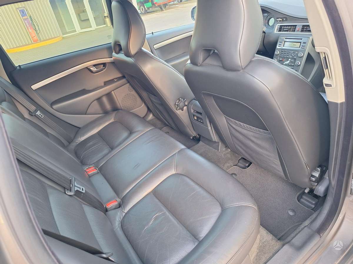 Volvo V70, 2.4 l., universalas