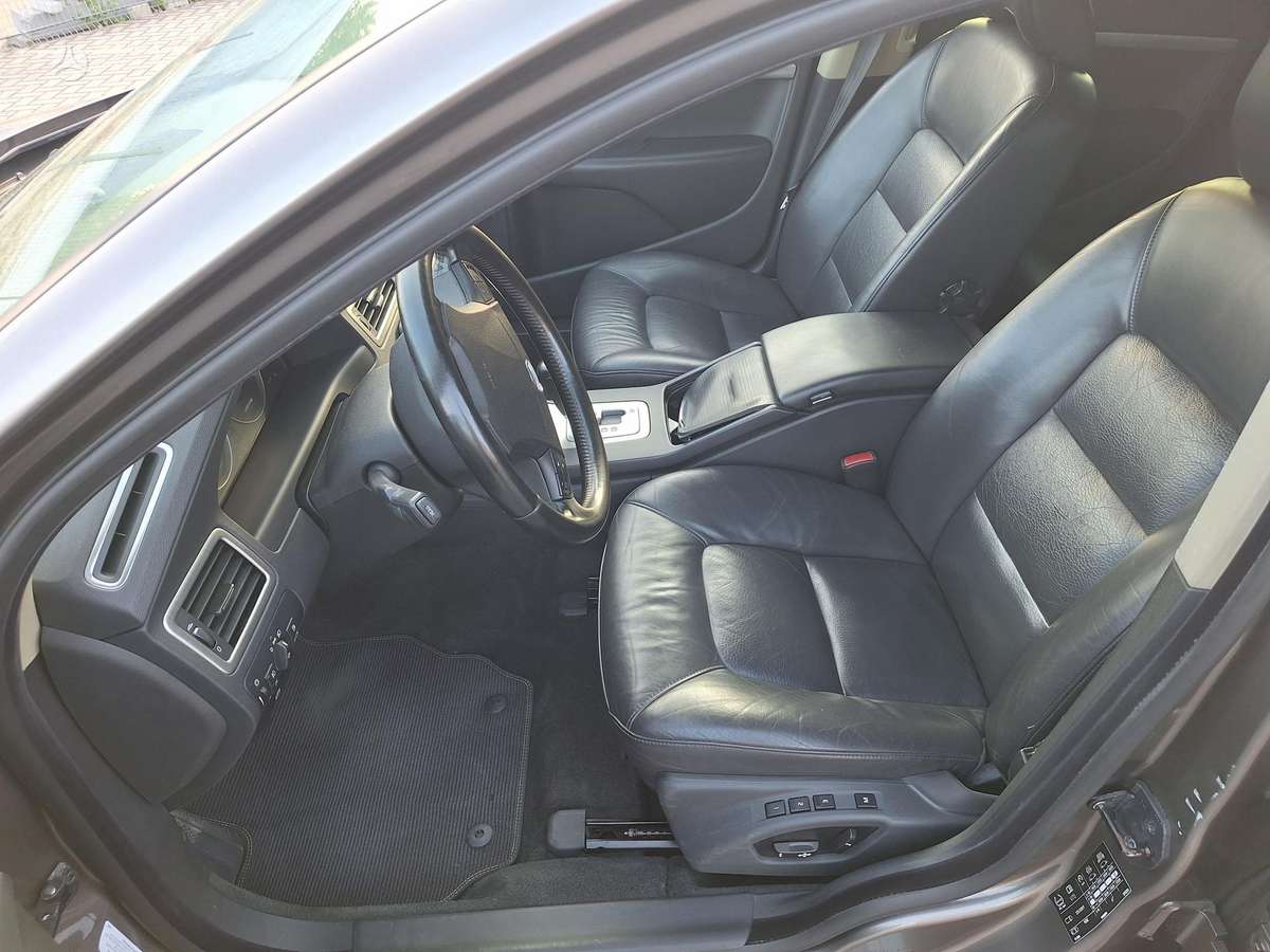 Volvo V70, 2.4 l., universalas