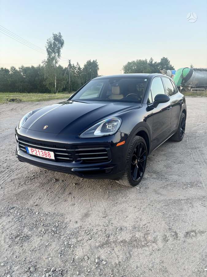 Porsche Cayenne - 1