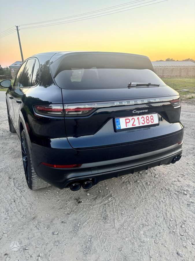 Porsche Cayenne - 5