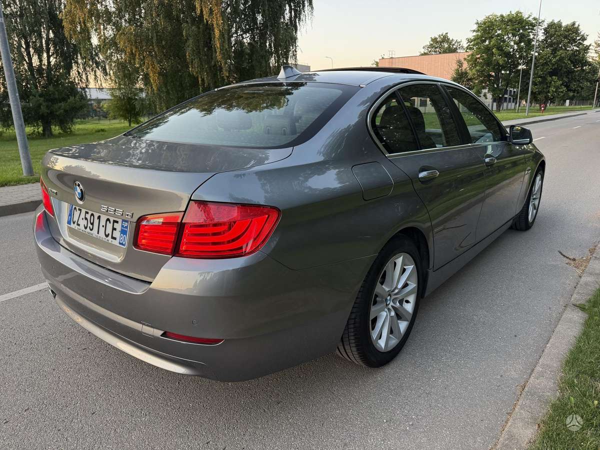 BMW 525, 2.0 l., Седан