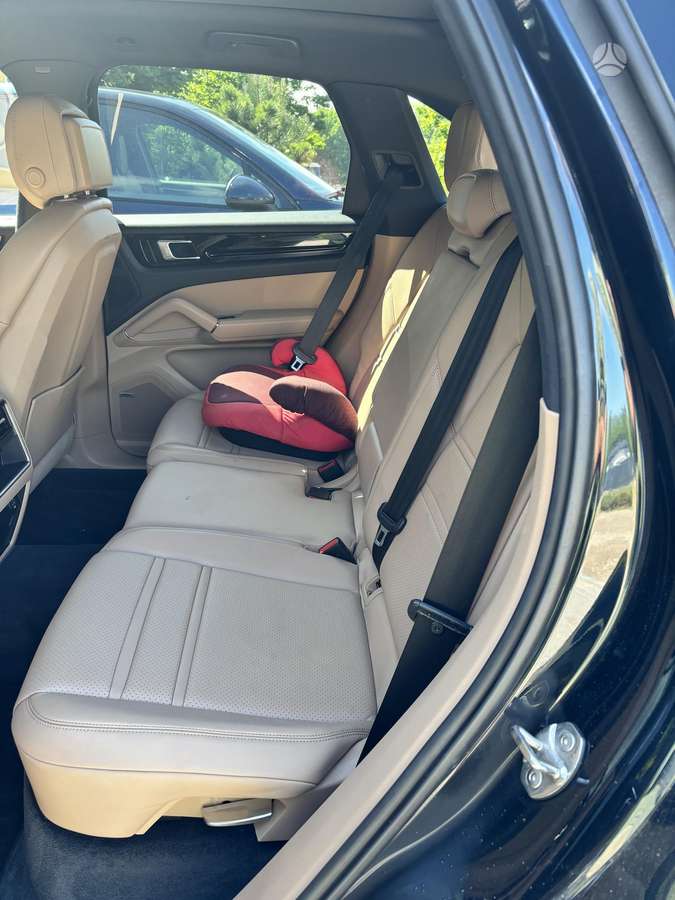 Porsche Cayenne - 11