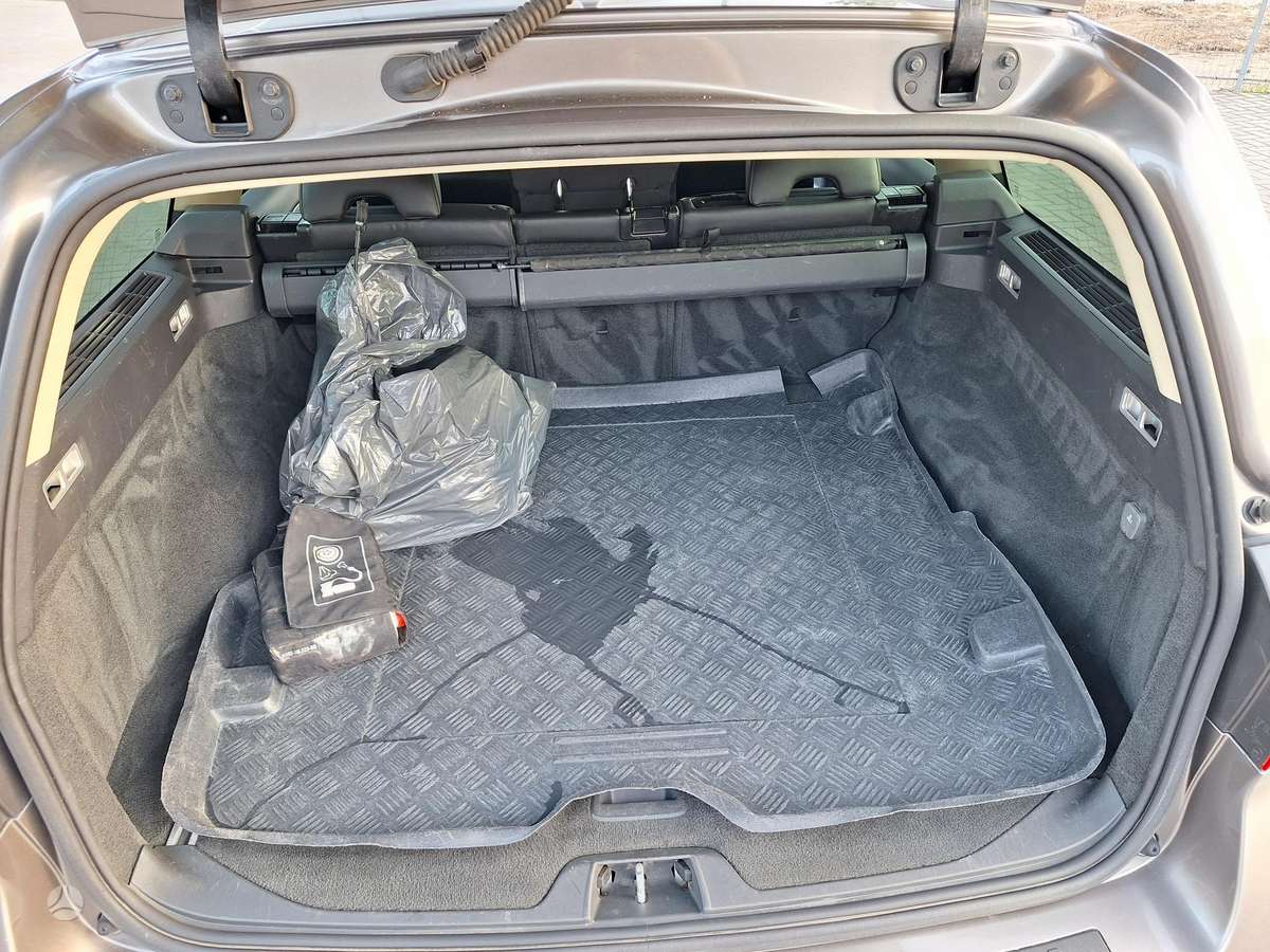 Volvo V70, 2.4 l., universalas